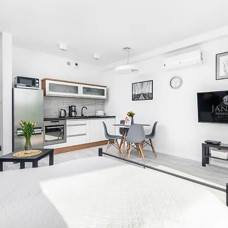 Pearl By Jantar Kolobrzeg *